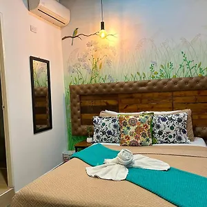  Hostal La 10