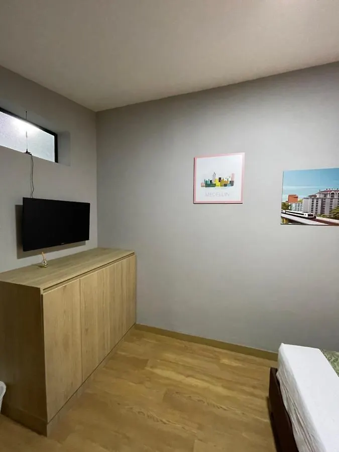 Hotel Casa 73 - Zona Estadio Medellín 0*,  Colombia